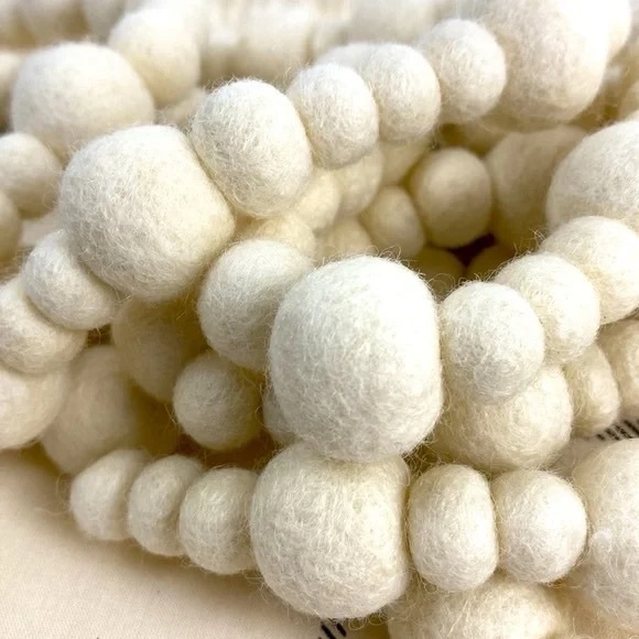 New doTERRA DIFFUSING GARLAND 9’ Organic Wool Made In Nepal Ivory New In Bag - Picture 5 of 8